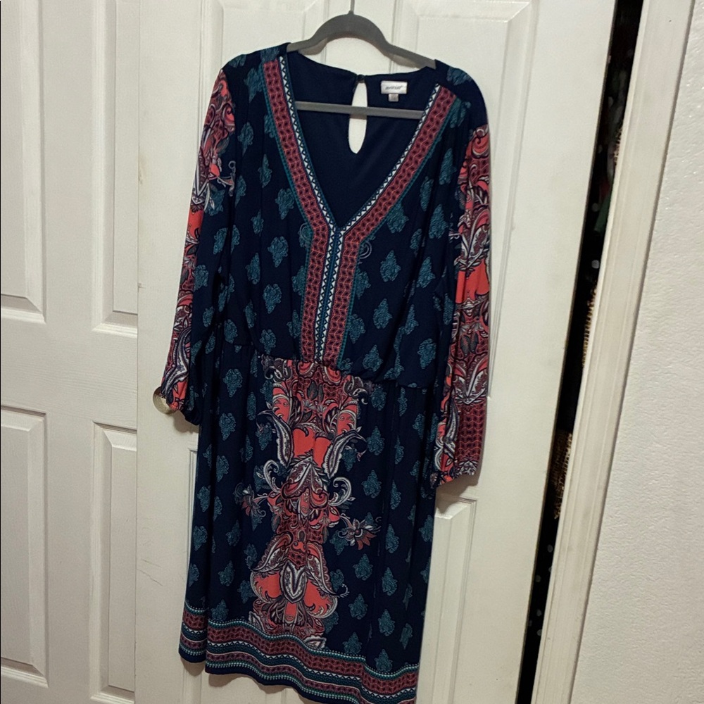 Avenue Navy and Coral Long Sleeve Dress